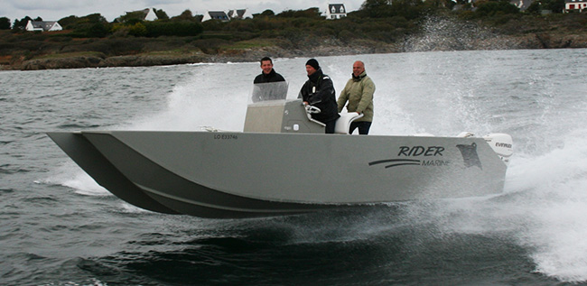 Bretagne conception catamaran RIDER C23